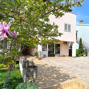 apartments-milka-2074.in-istria.net/